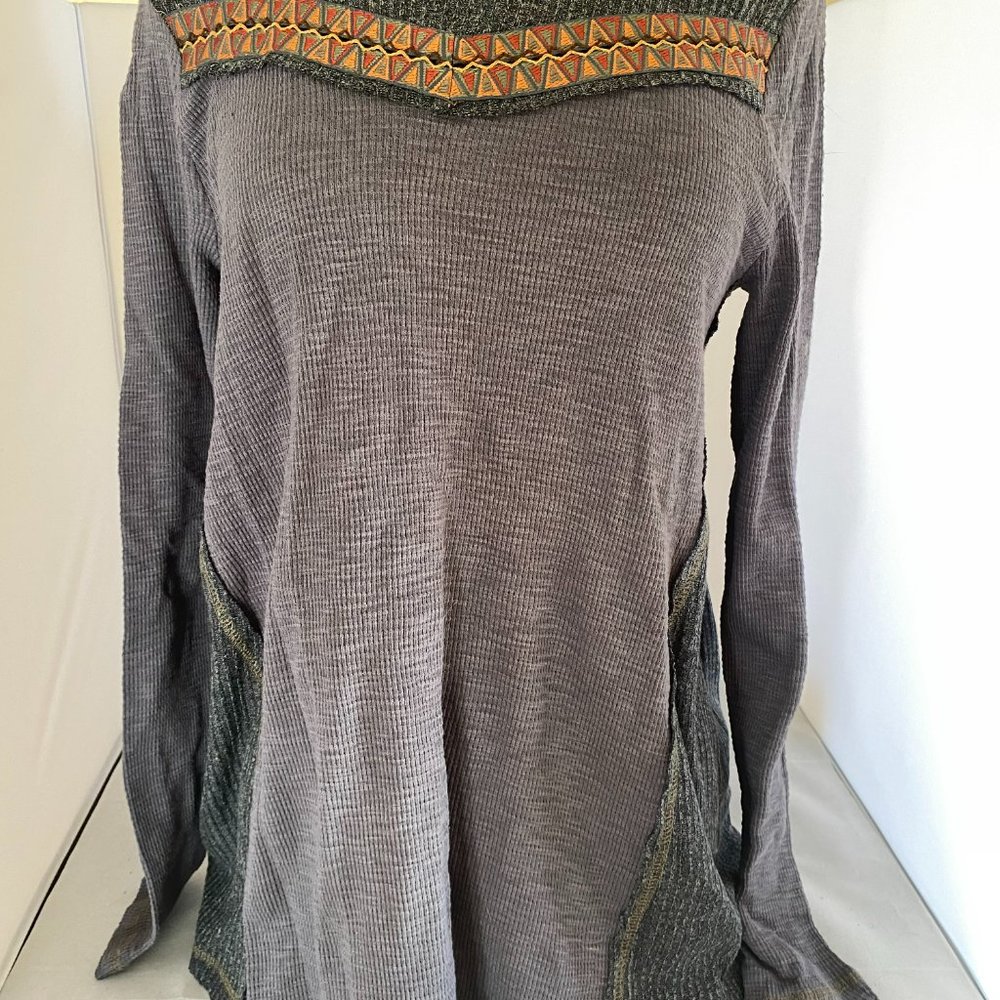 NEW! Hem & Thread  short tunic/ top with Contrasting neck band
